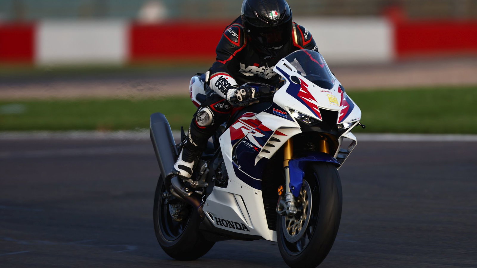 2022-Honda-CBR1000RR-R-SP on track at Donington